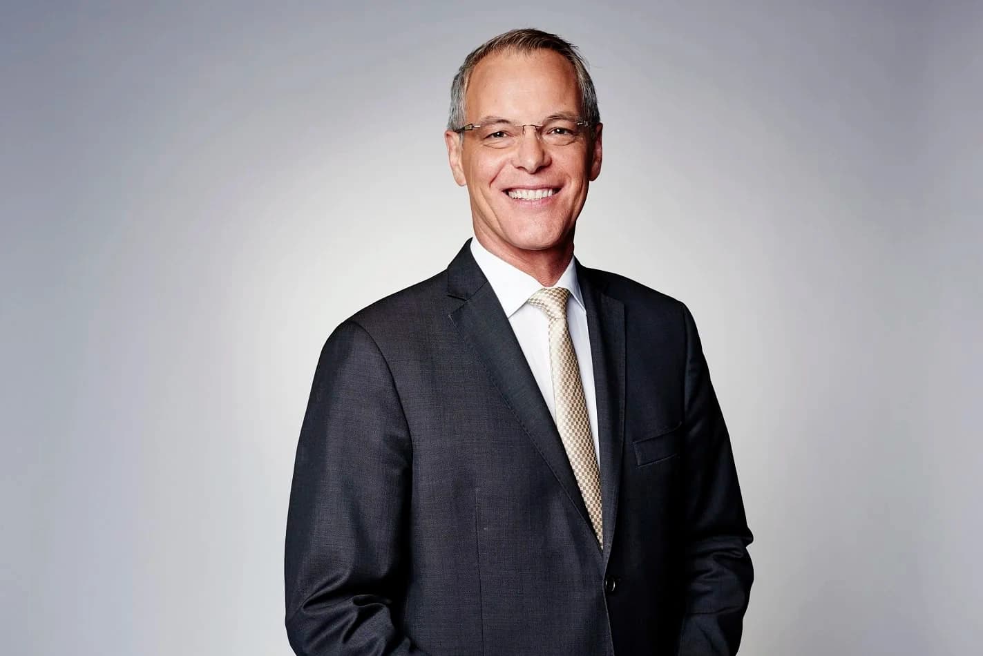 Simon Dallow