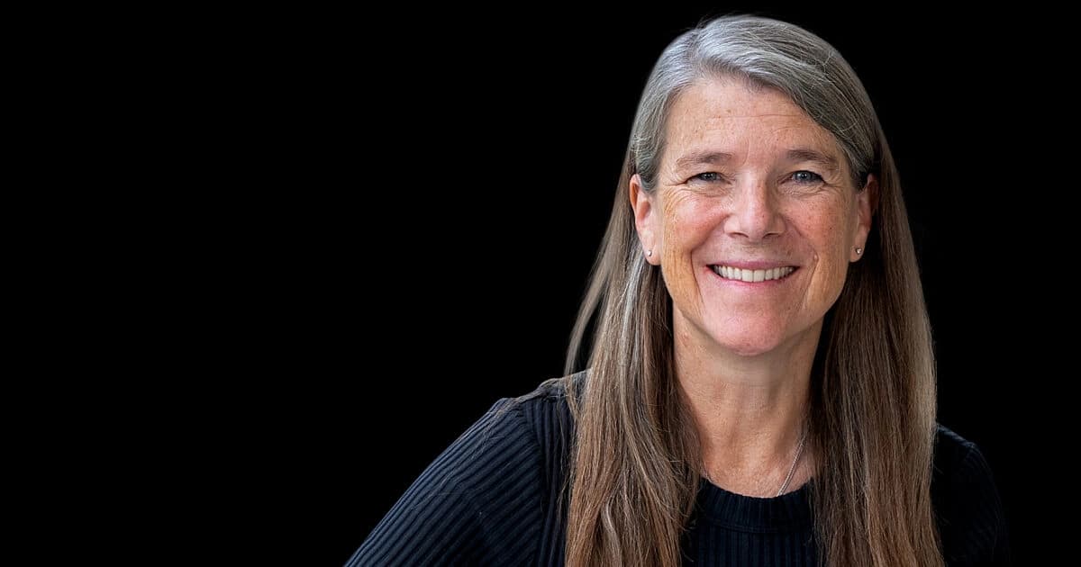 Dr Juliet Bourke