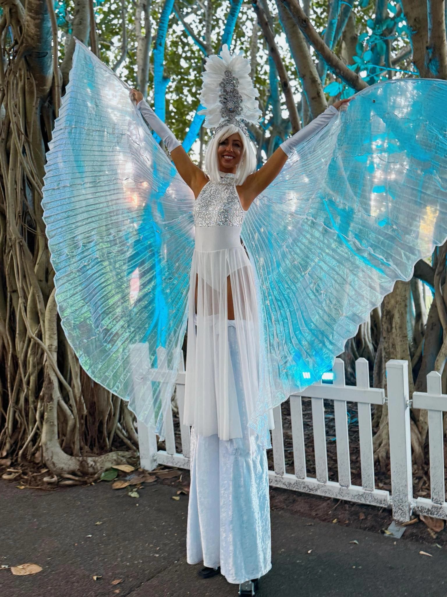Puzzle Dust: Stilt Walkers