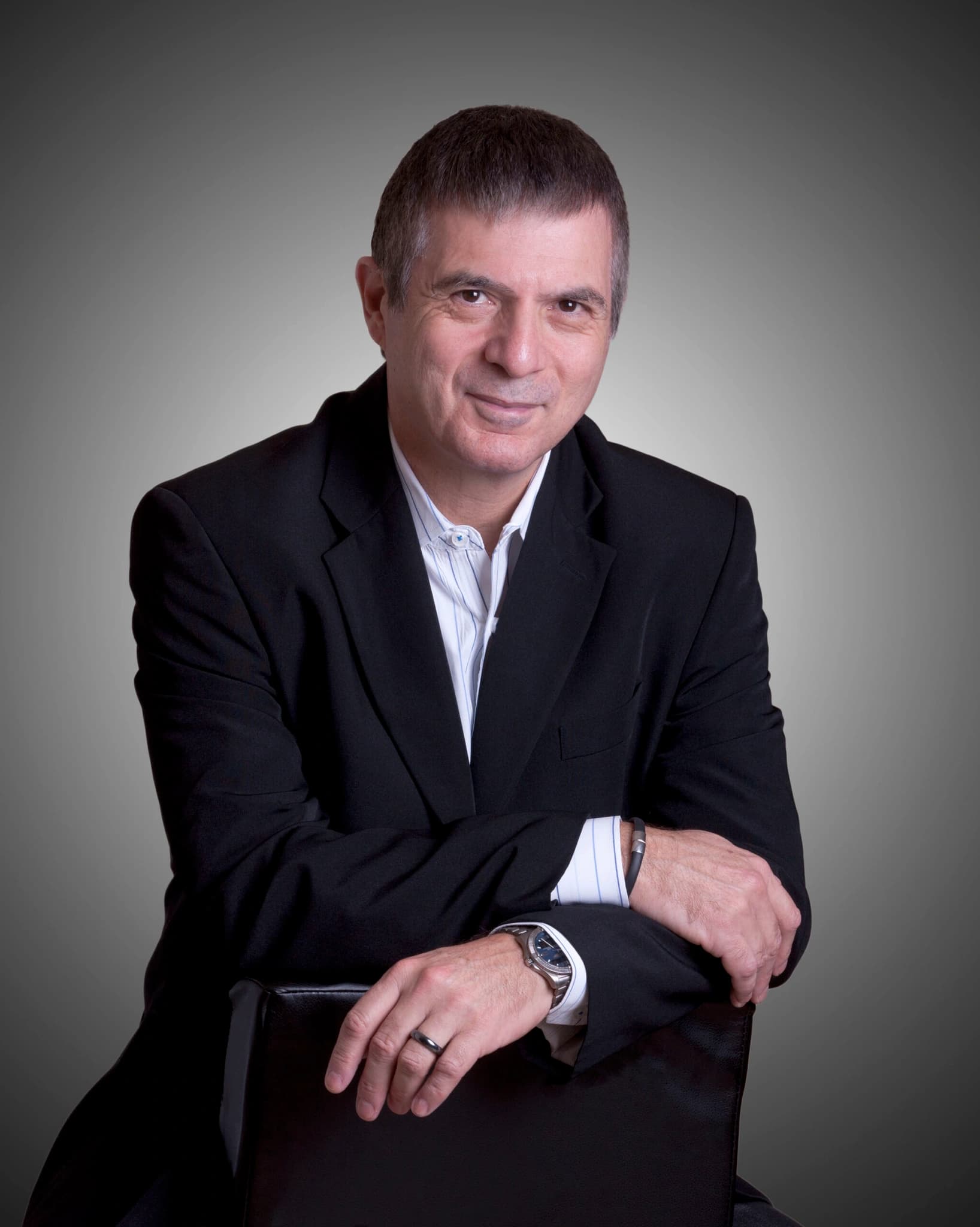 Dr Norman Chorn
