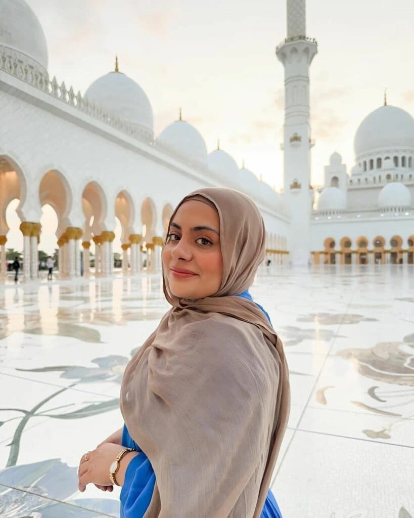 Razia Moe